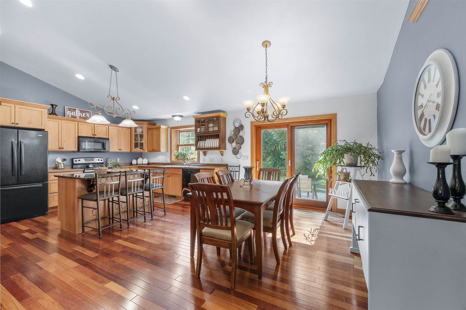 1868 Serafin Court, Junction City, WI 54443