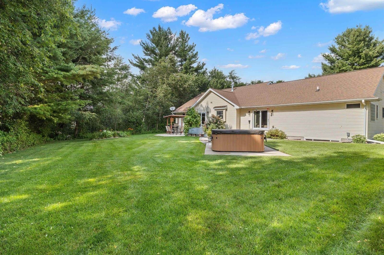 1868 Serafin Court, Junction City, WI 54443