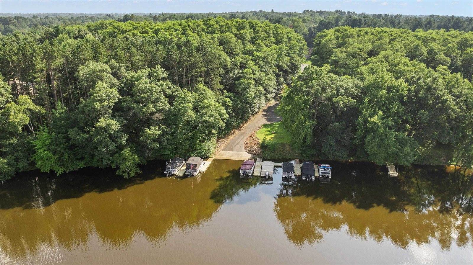 1868 Serafin Court, Junction City, WI 54443