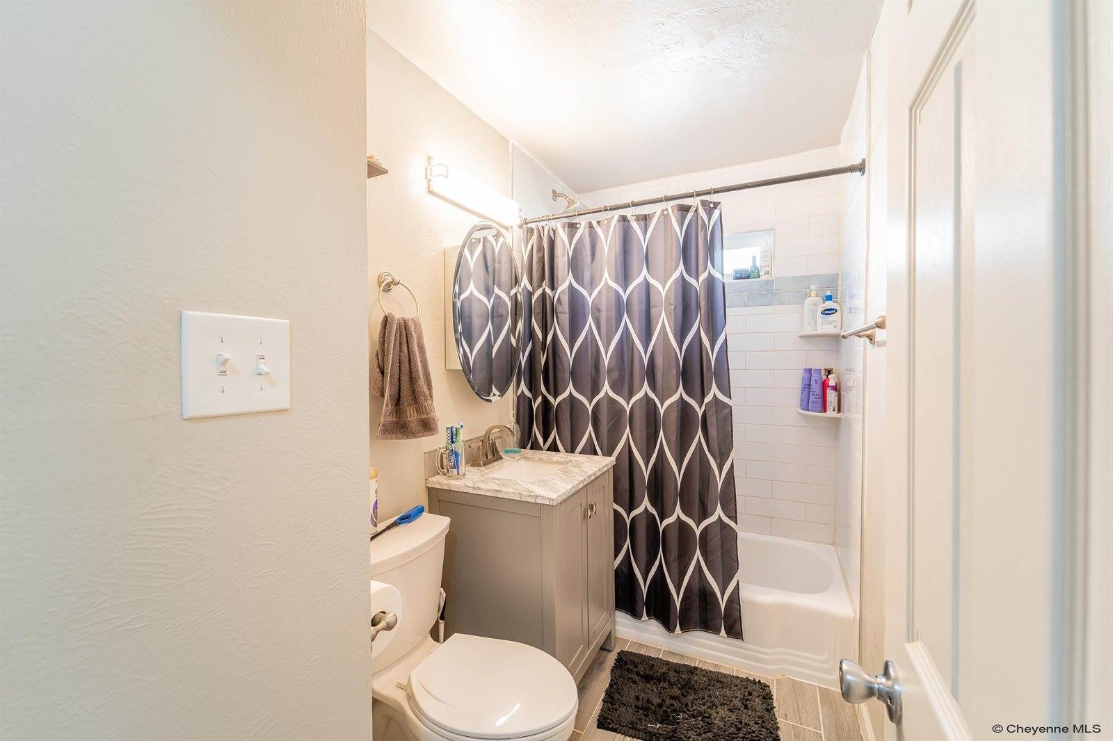 1106 Leisher Rd, Cheyenne, WY 82007