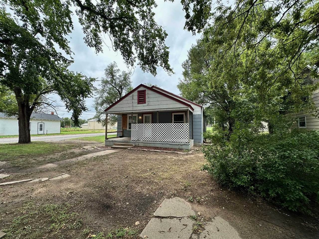 801 North 5th St, Arkansas City, KS 67005