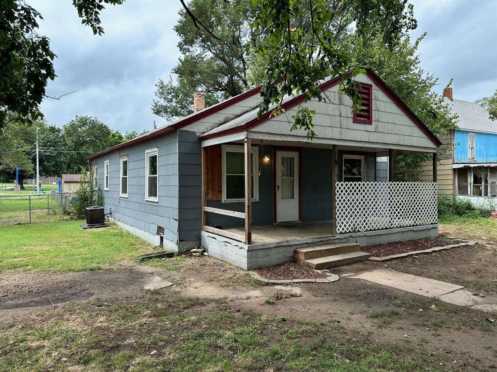 801 North 5th St, Arkansas City, KS 67005