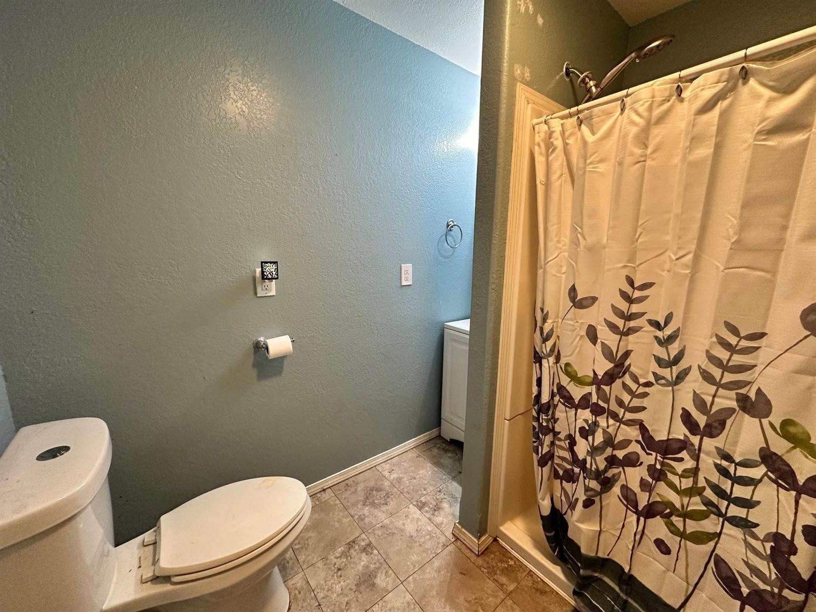 801 North 5th St, Arkansas City, KS 67005