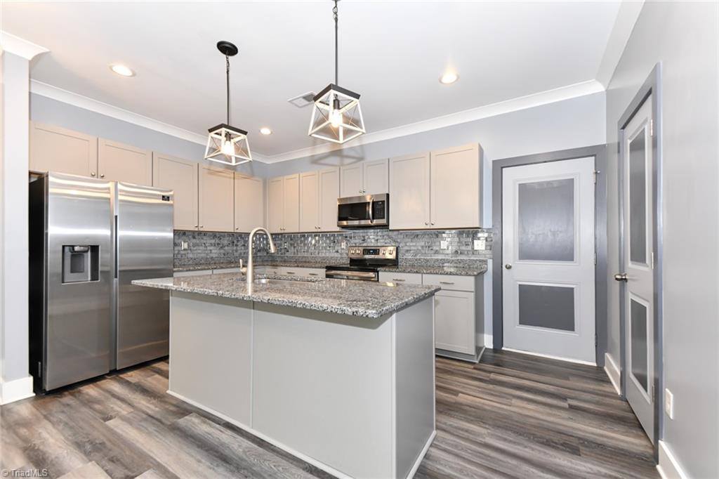 1742 Eastfall Street, Kernersville, NC 27284