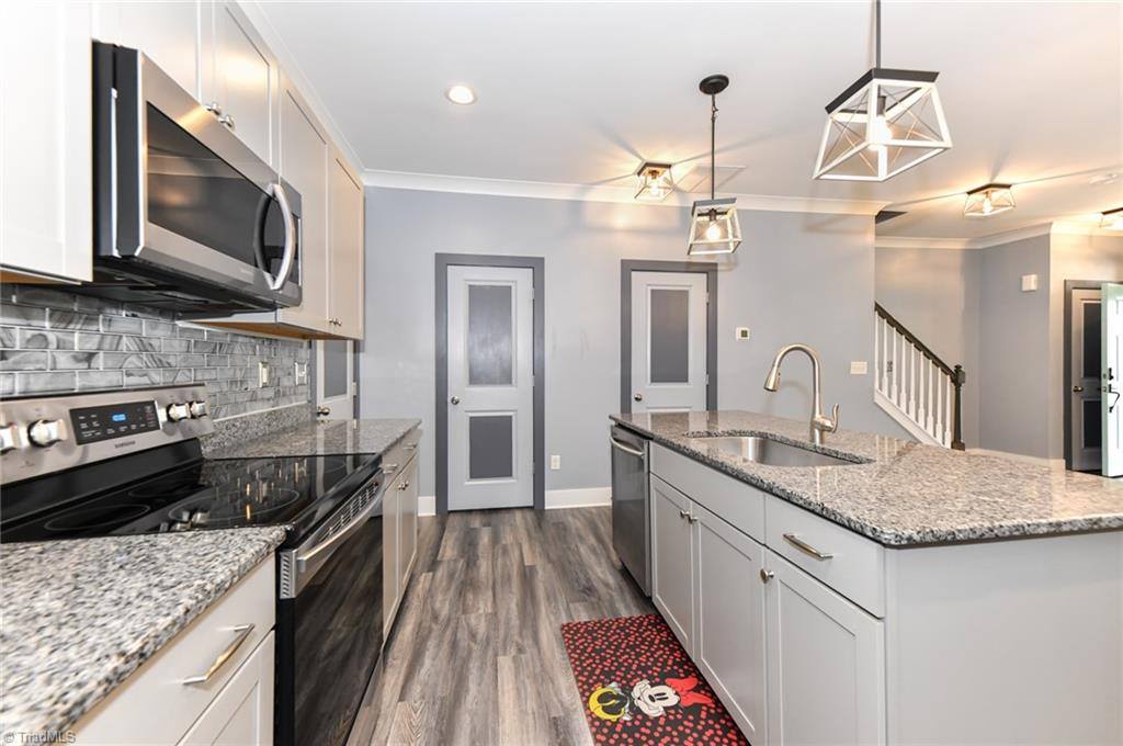 1742 Eastfall Street, Kernersville, NC 27284