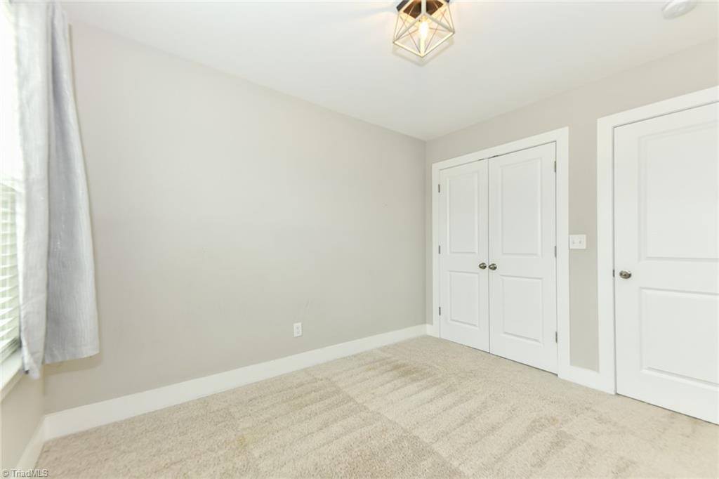 1742 Eastfall Street, Kernersville, NC 27284