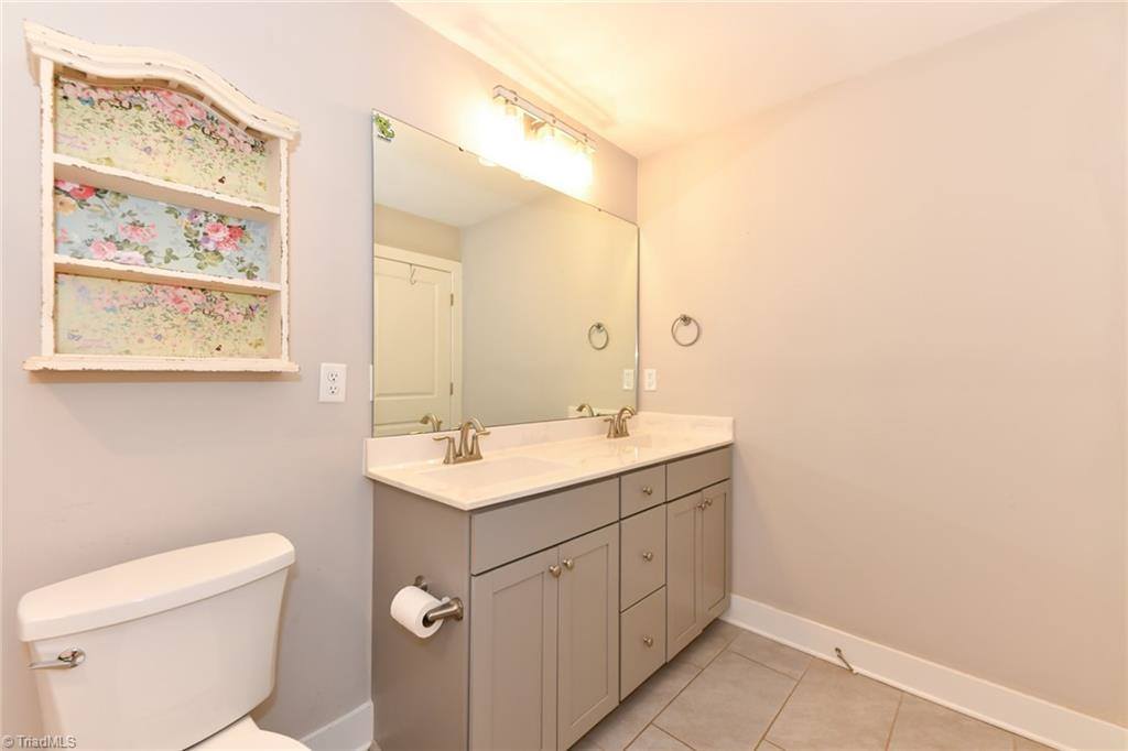 1742 Eastfall Street, Kernersville, NC 27284