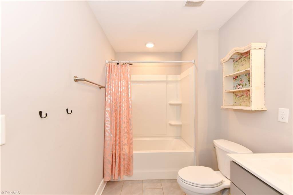 1742 Eastfall Street, Kernersville, NC 27284