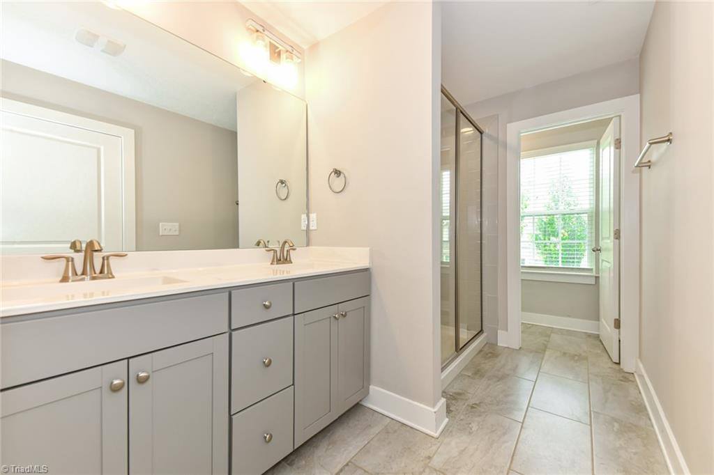 1742 Eastfall Street, Kernersville, NC 27284