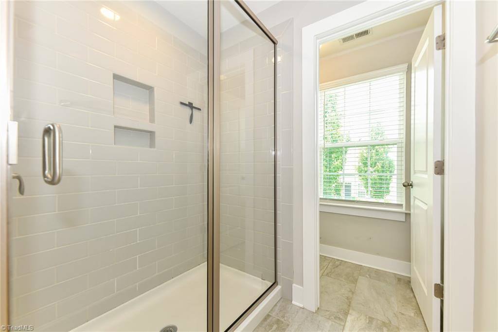 1742 Eastfall Street, Kernersville, NC 27284