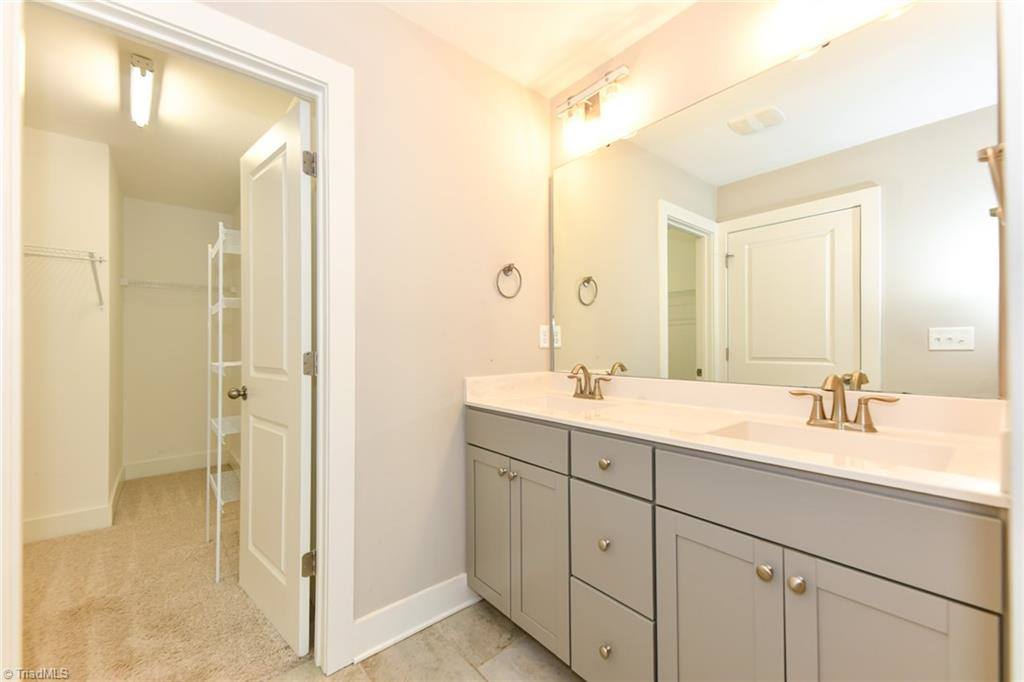 1742 Eastfall Street, Kernersville, NC 27284