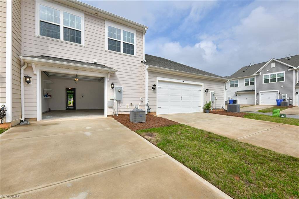 1742 Eastfall Street, Kernersville, NC 27284
