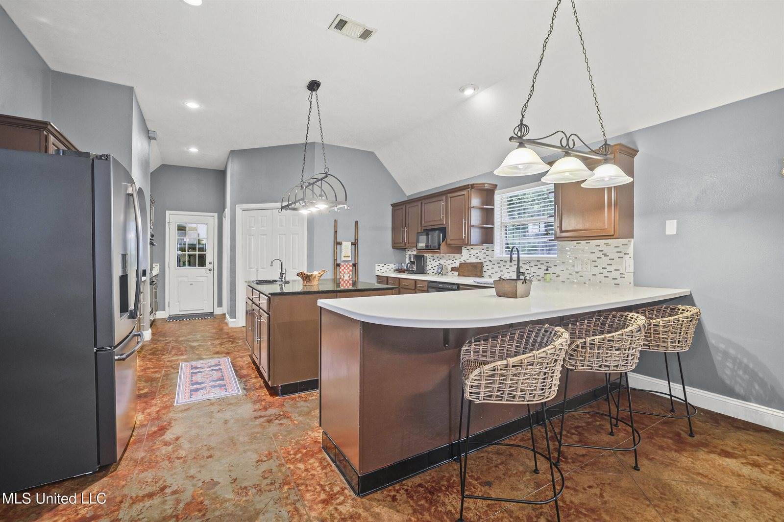 1400 Mary Street, Ocean Springs, MS 39564