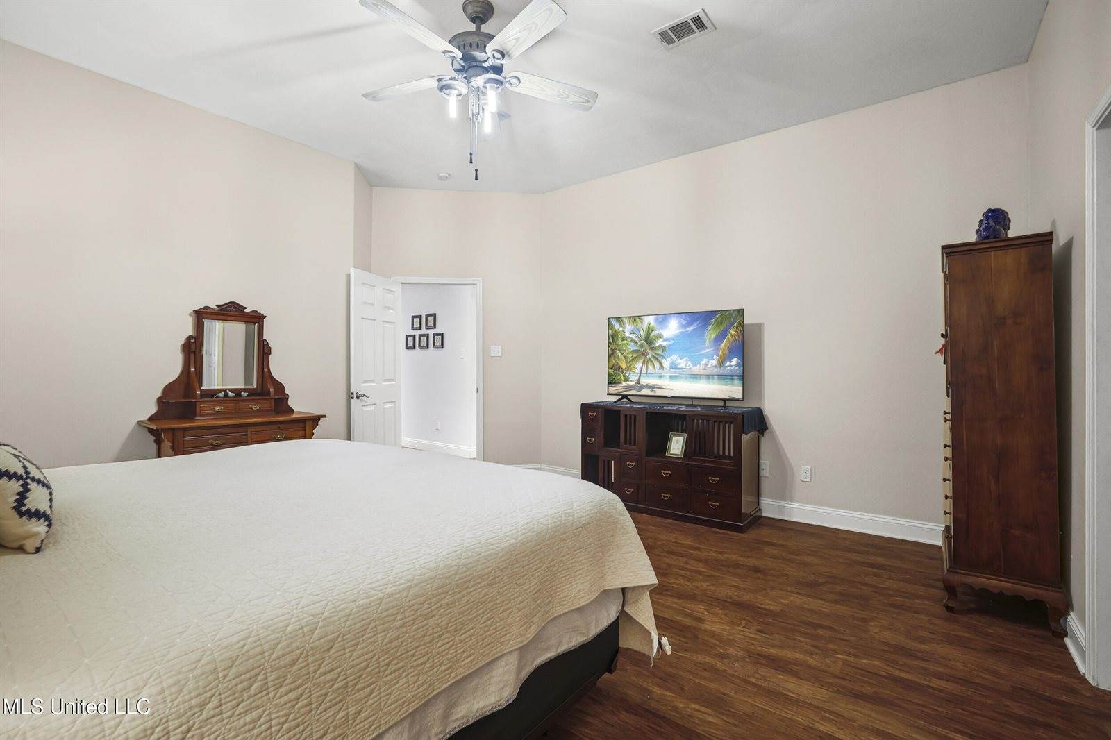 1400 Mary Street, Ocean Springs, MS 39564