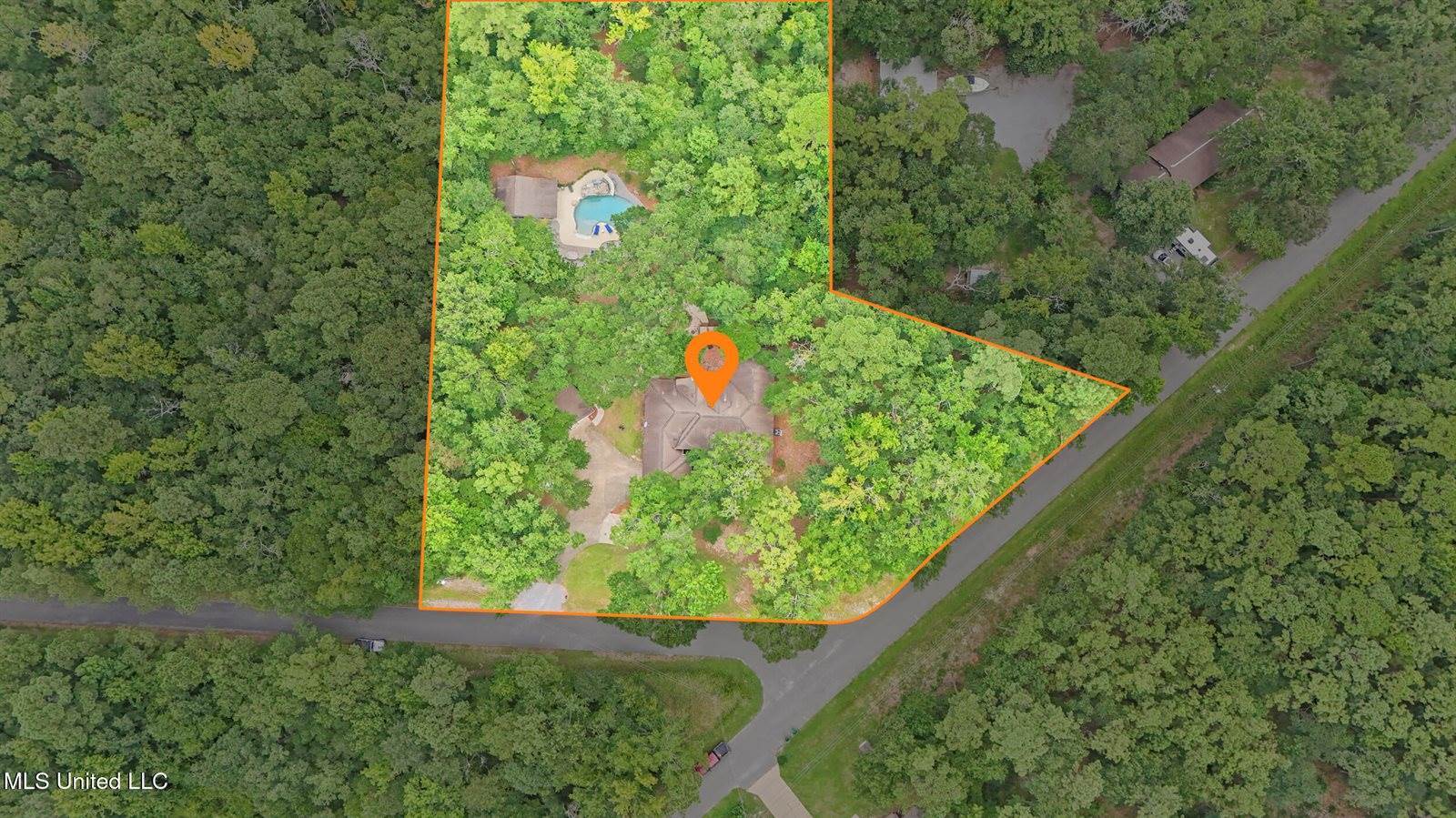 1400 Mary Street, Ocean Springs, MS 39564