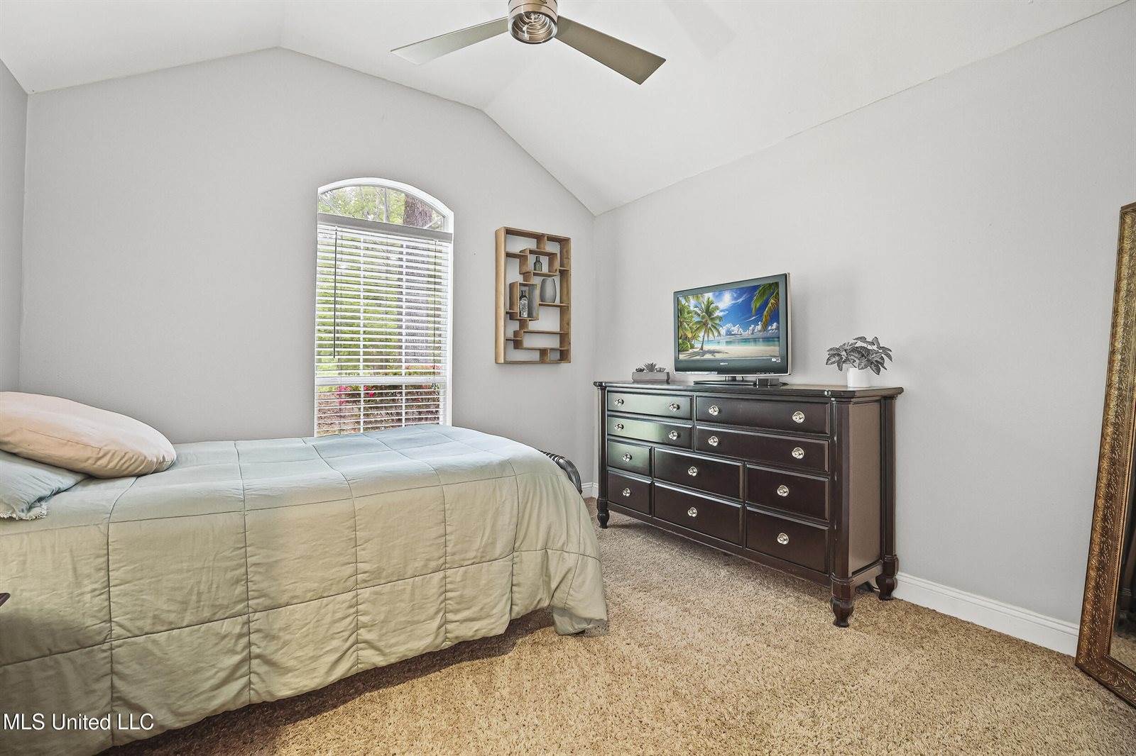 1400 Mary Street, Ocean Springs, MS 39564