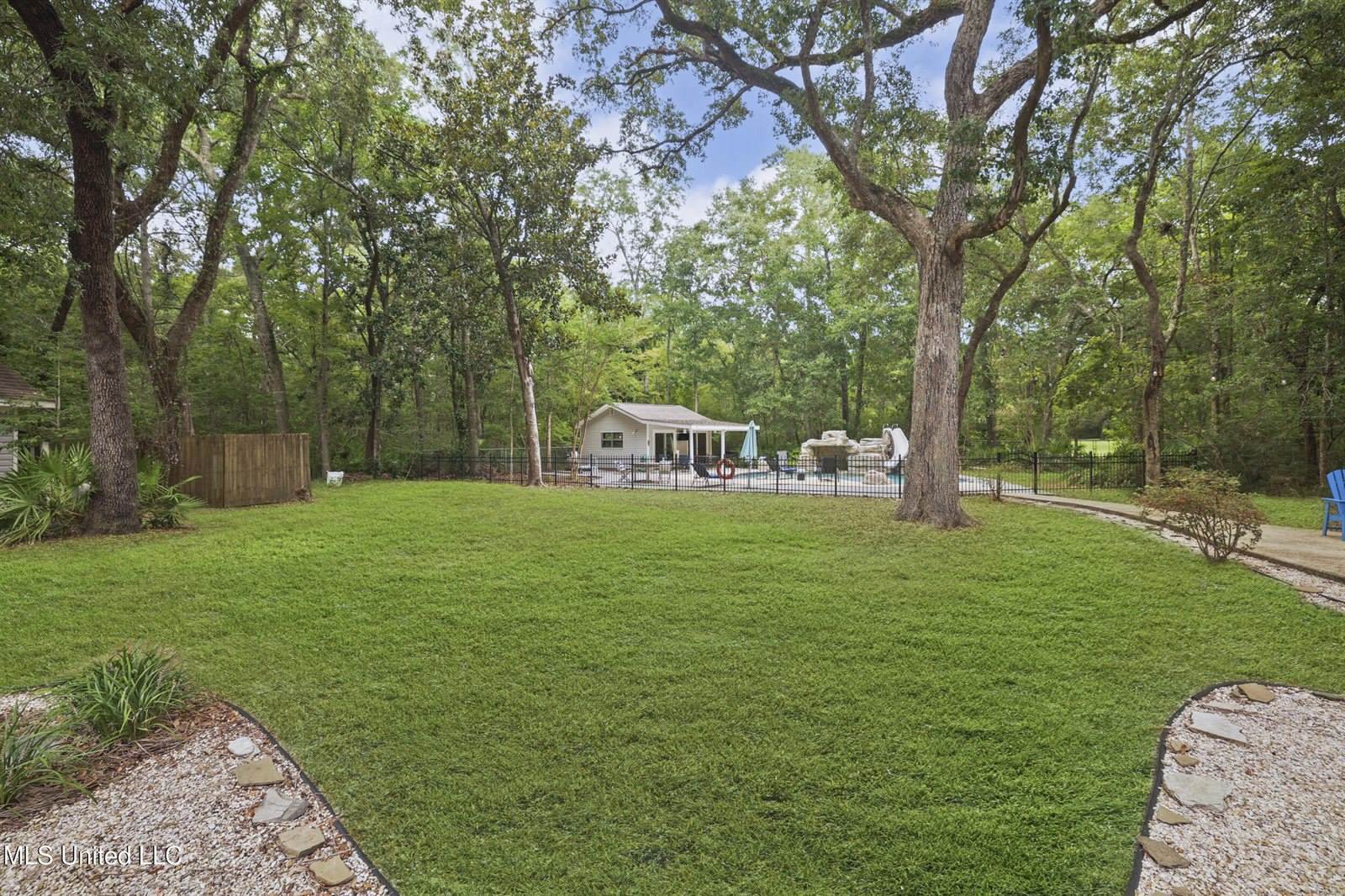 1400 Mary Street, Ocean Springs, MS 39564