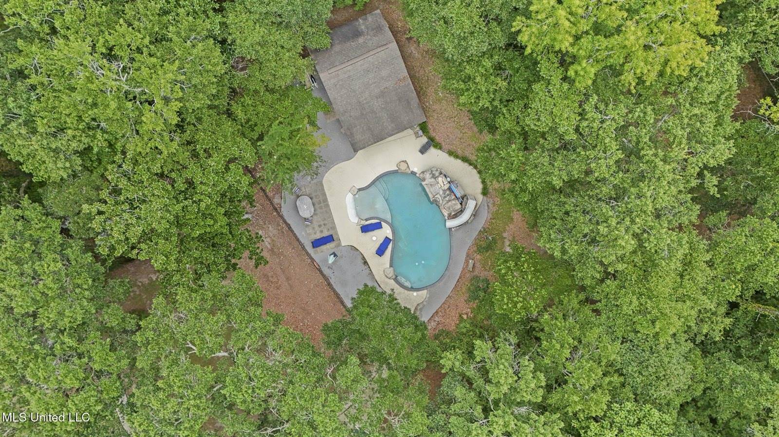 1400 Mary Street, Ocean Springs, MS 39564