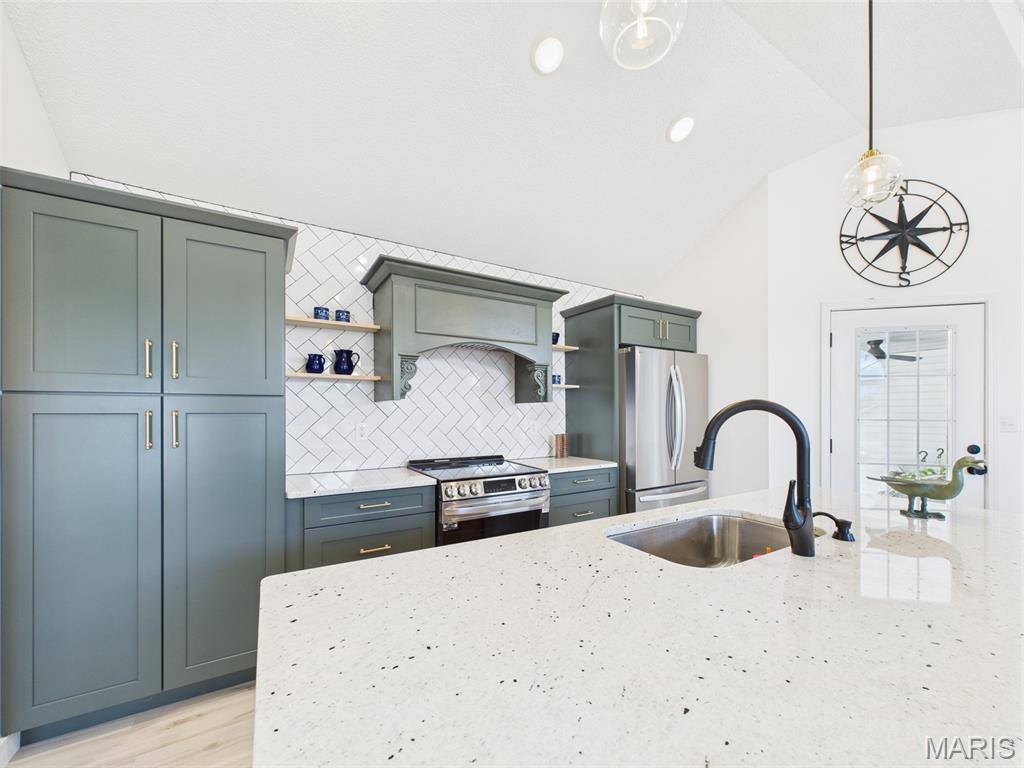 102 Opal Street, Saint Robert, MO 65584