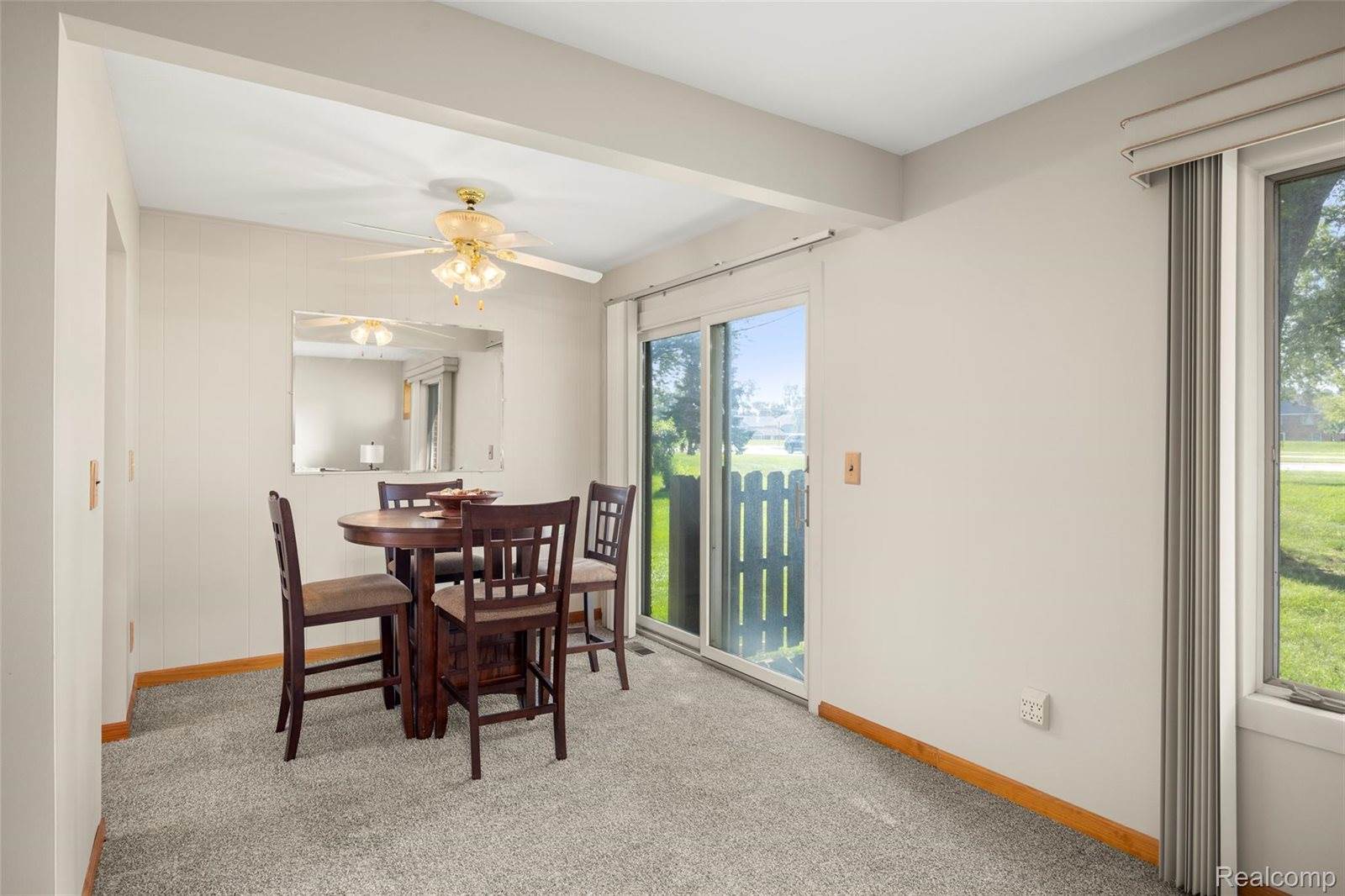 19932 S Great Oaks Circle, ClintonCharterTownship_Macomb, MI 48036