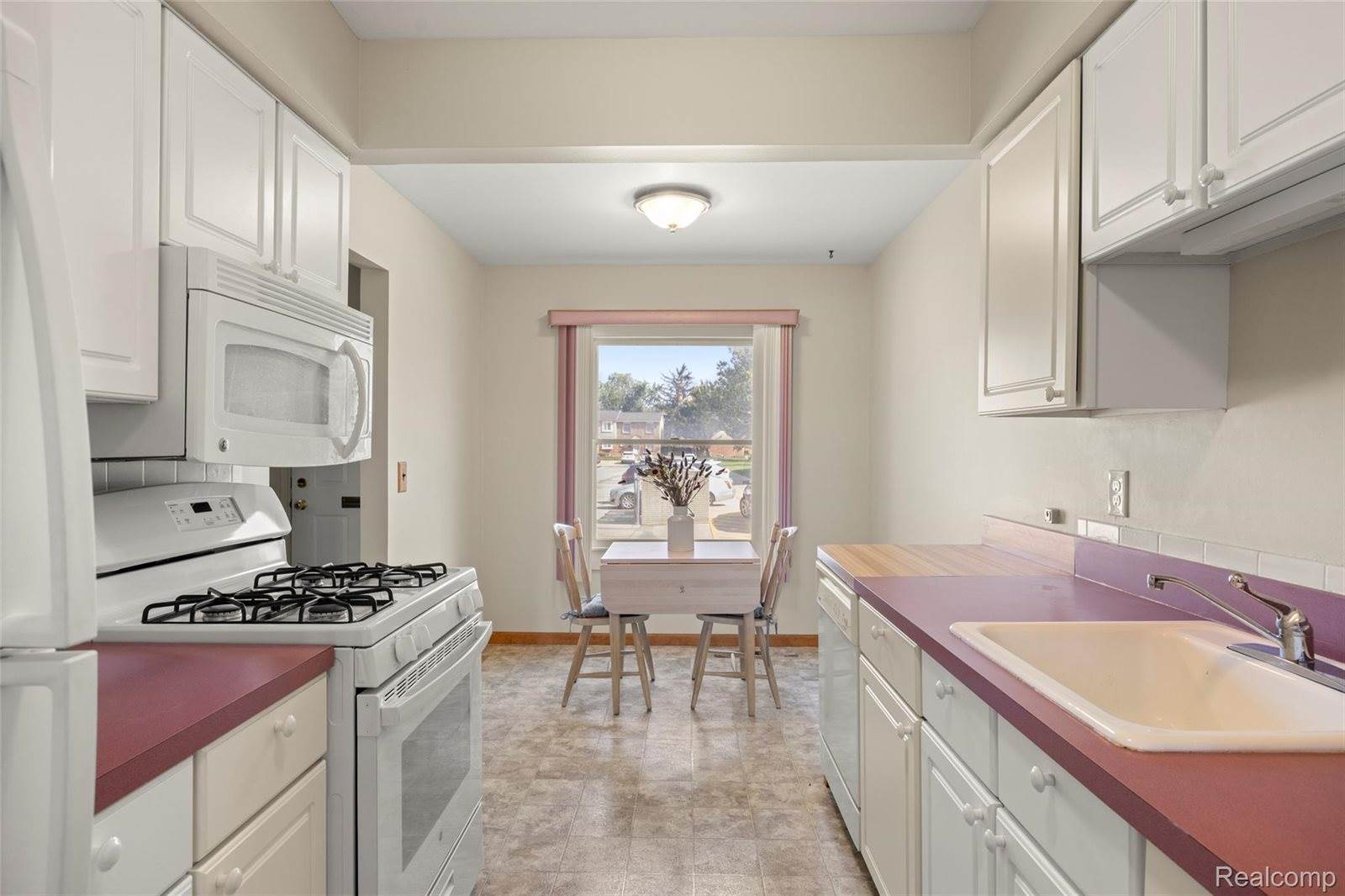 19932 S Great Oaks Circle, ClintonCharterTownship_Macomb, MI 48036