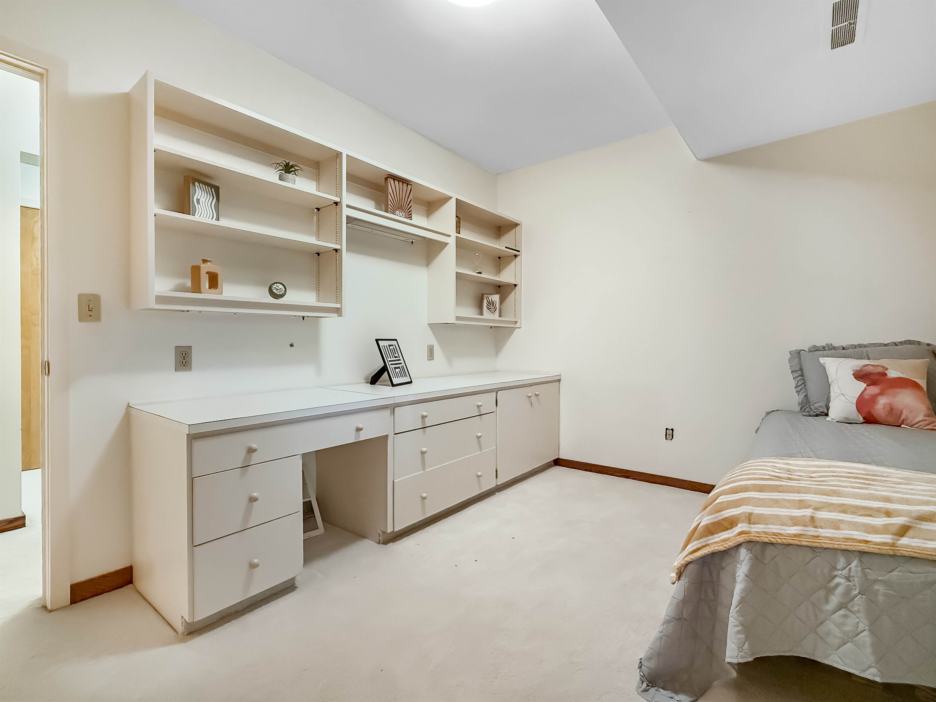 1386 Diller Drive, Wooster, OH 44691