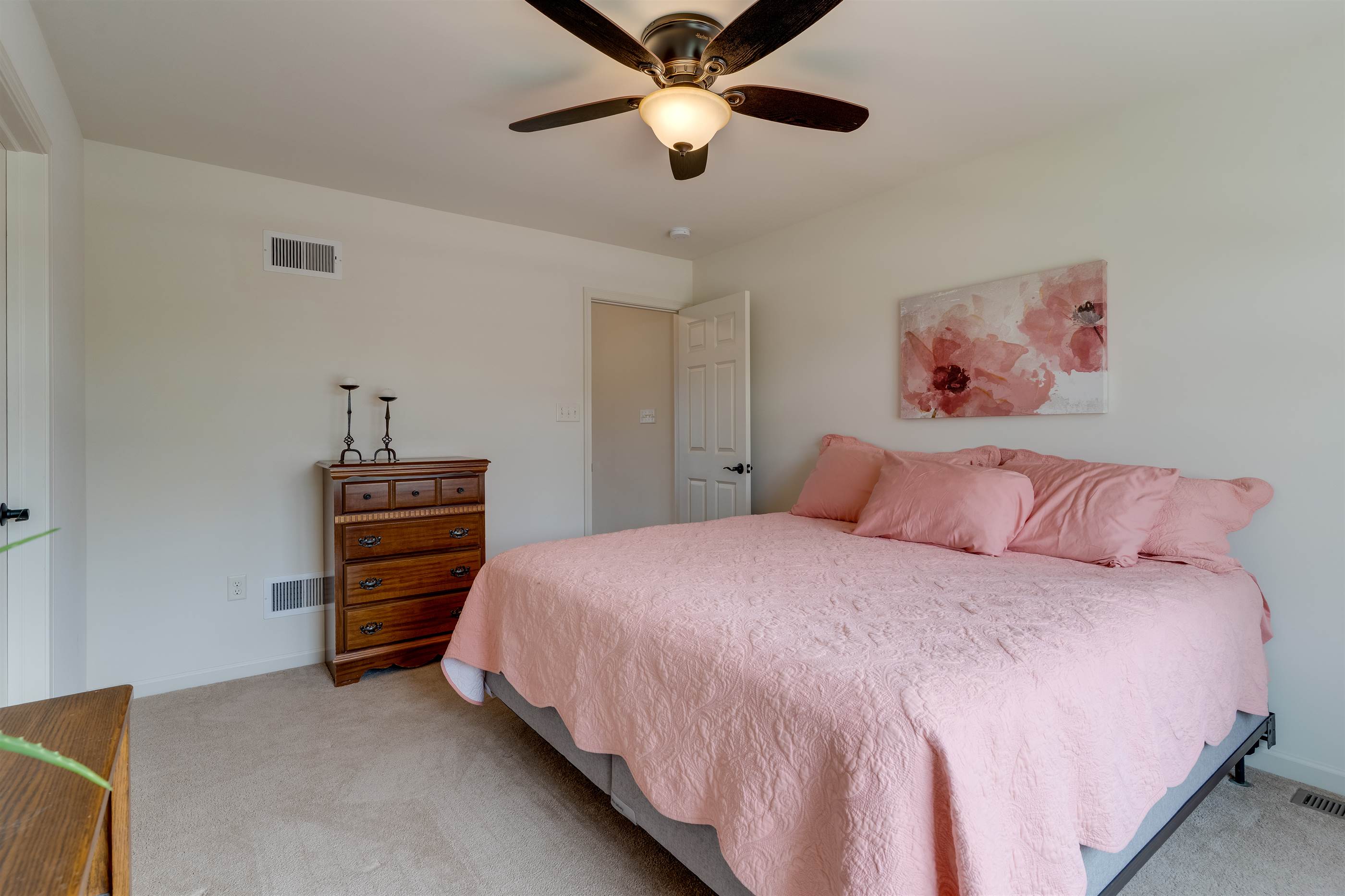 9 Sovereign Drive, Douglassville, PA 19518