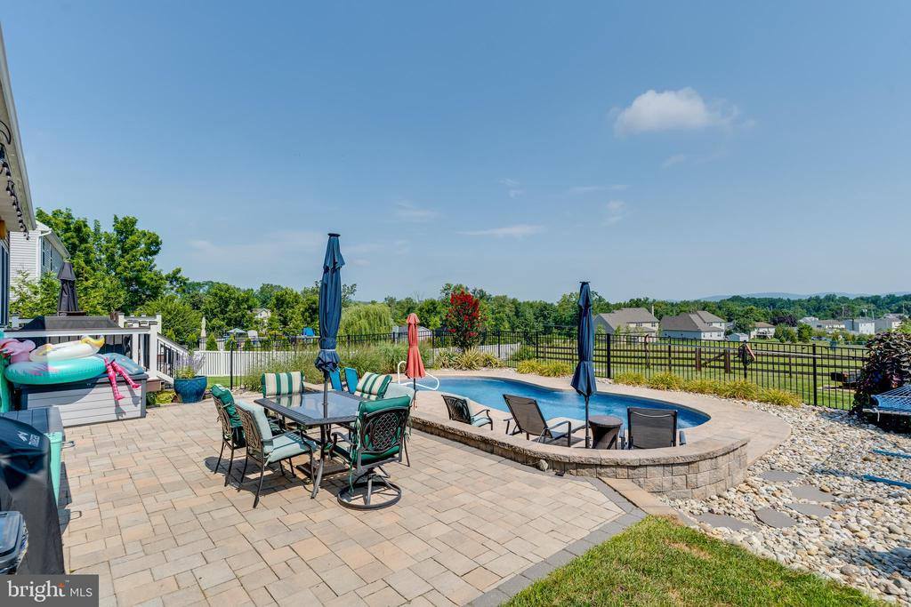 9 Sovereign Drive, Douglassville, PA 19518