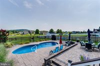 9 Sovereign Drive, Douglassville, PA 19518