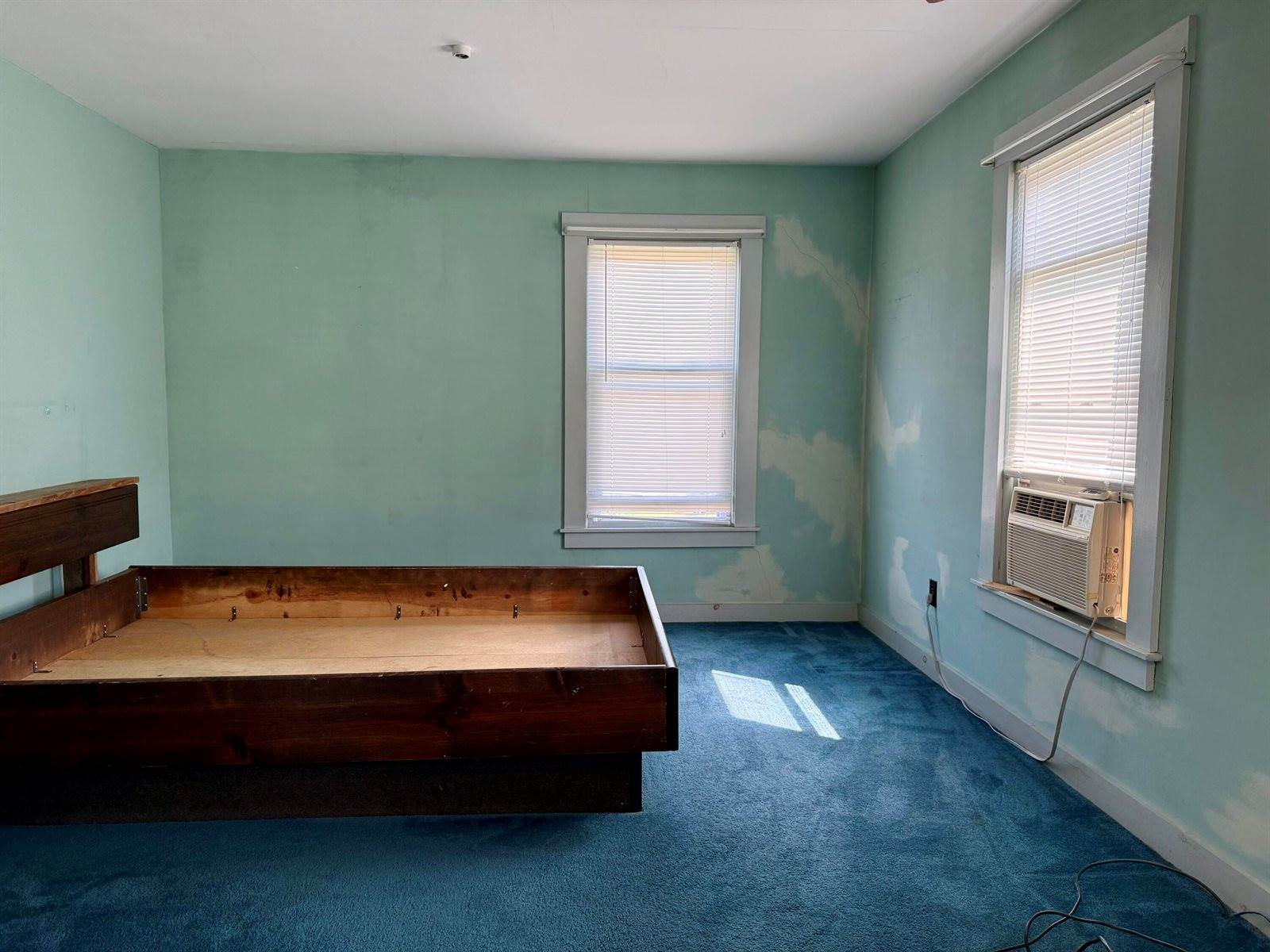 76 Court Street, Dover-Foxcroft, ME 04426