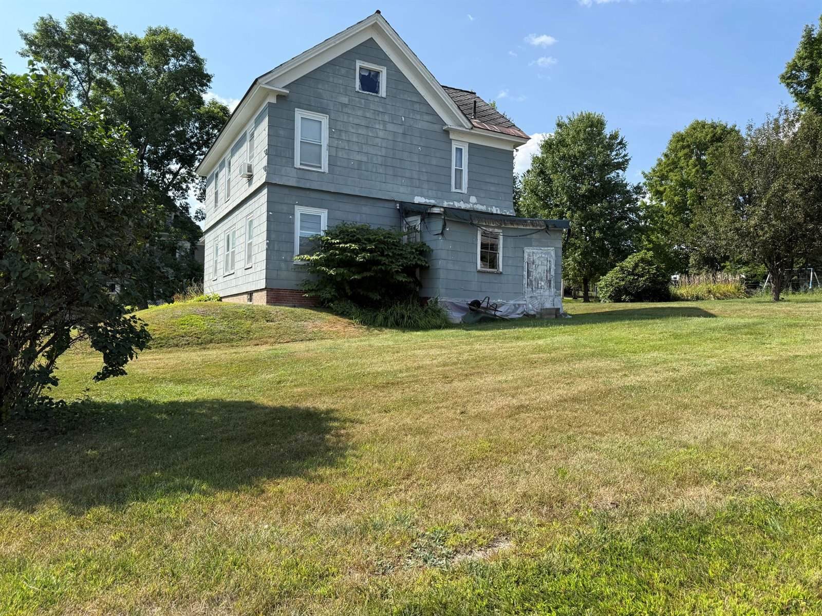 76 Court Street, Dover-Foxcroft, ME 04426
