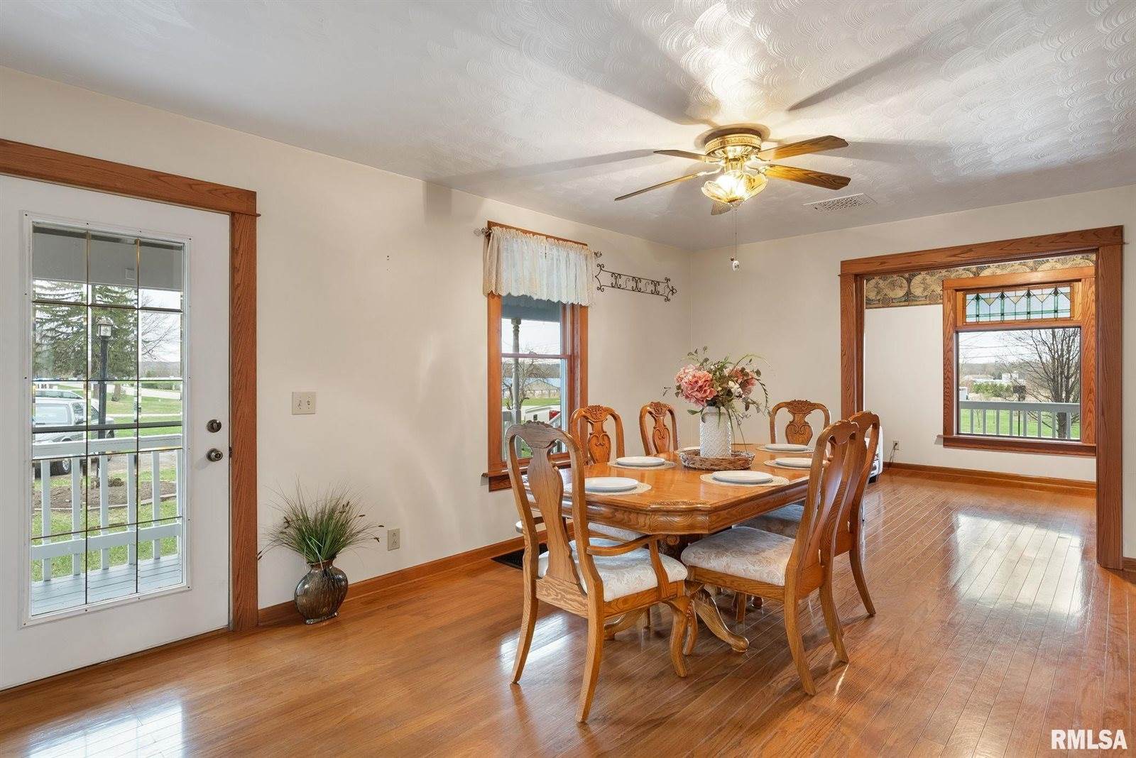 7020 Valley Drive, Bettendorf, IA 52722