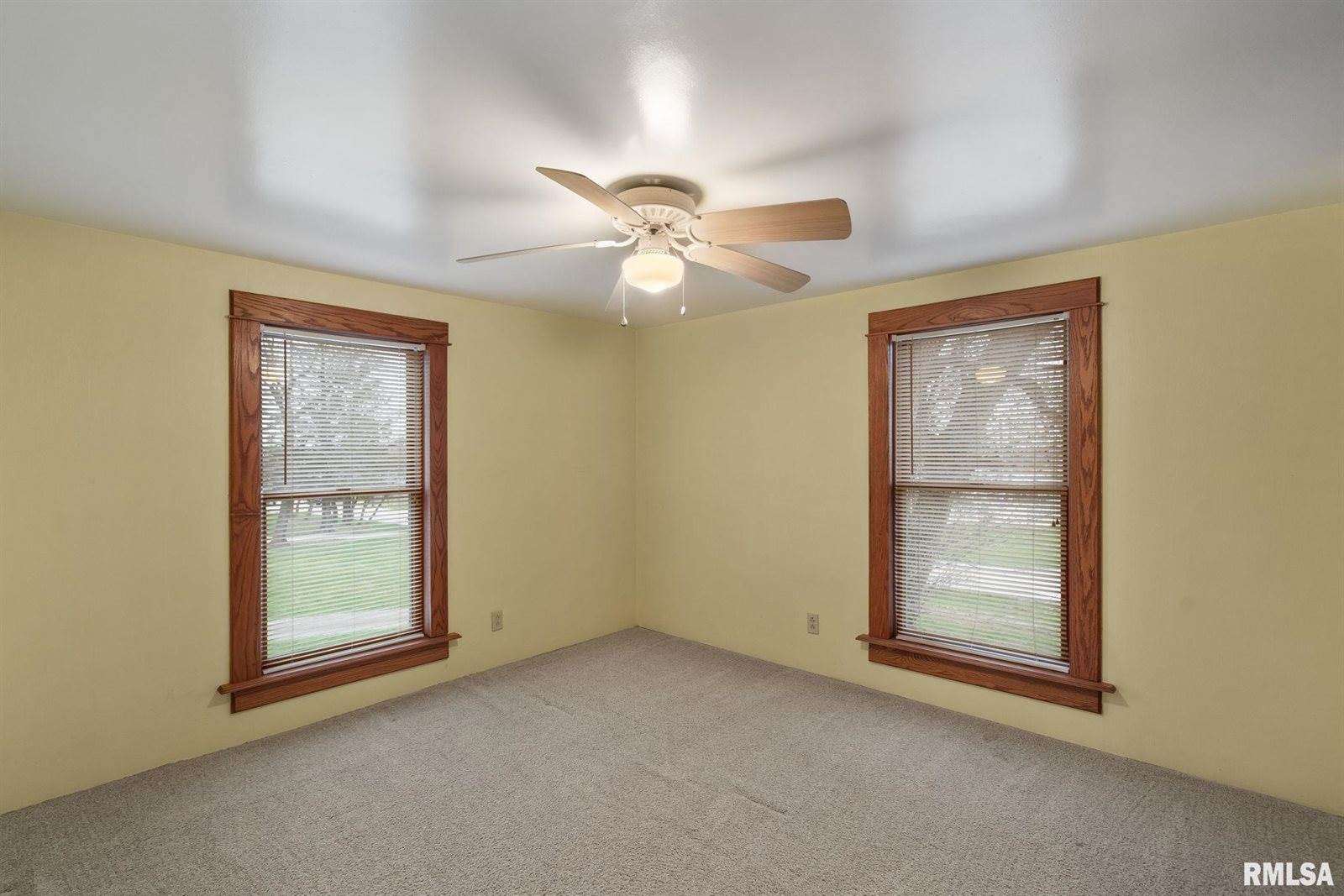 7020 Valley Drive, Bettendorf, IA 52722