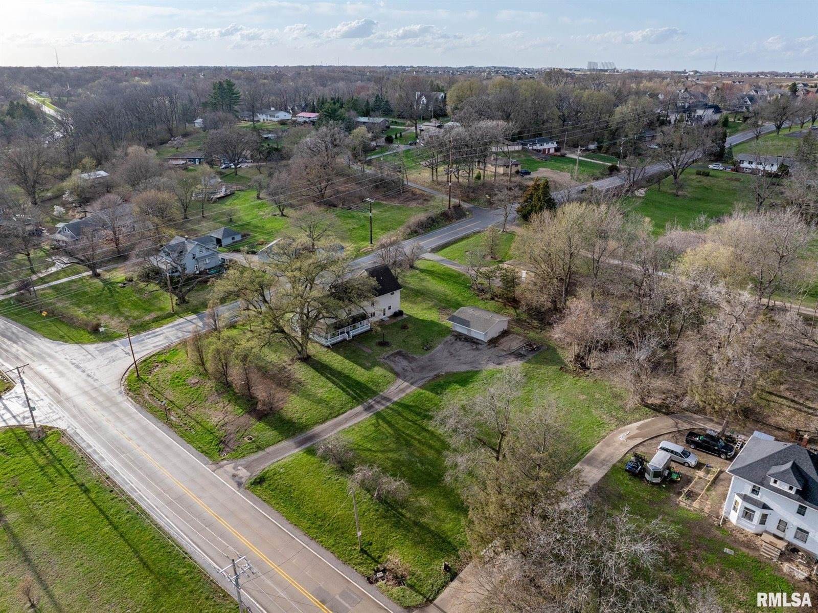 7020 Valley Drive, Bettendorf, IA 52722