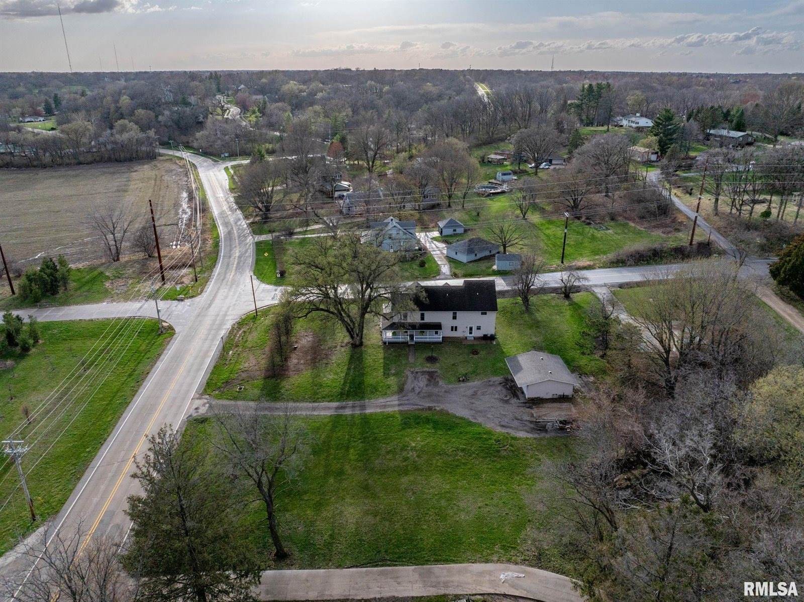 7020 Valley Drive, Bettendorf, IA 52722