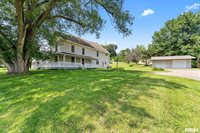 7020 Valley Drive, Bettendorf, IA 52722