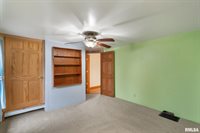 7020 Valley Drive, Bettendorf, IA 52722