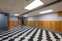 7020 Valley Drive, Bettendorf, IA 52722