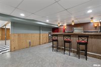 7020 Valley Drive, Bettendorf, IA 52722