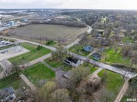 7020 Valley Drive, Bettendorf, IA 52722