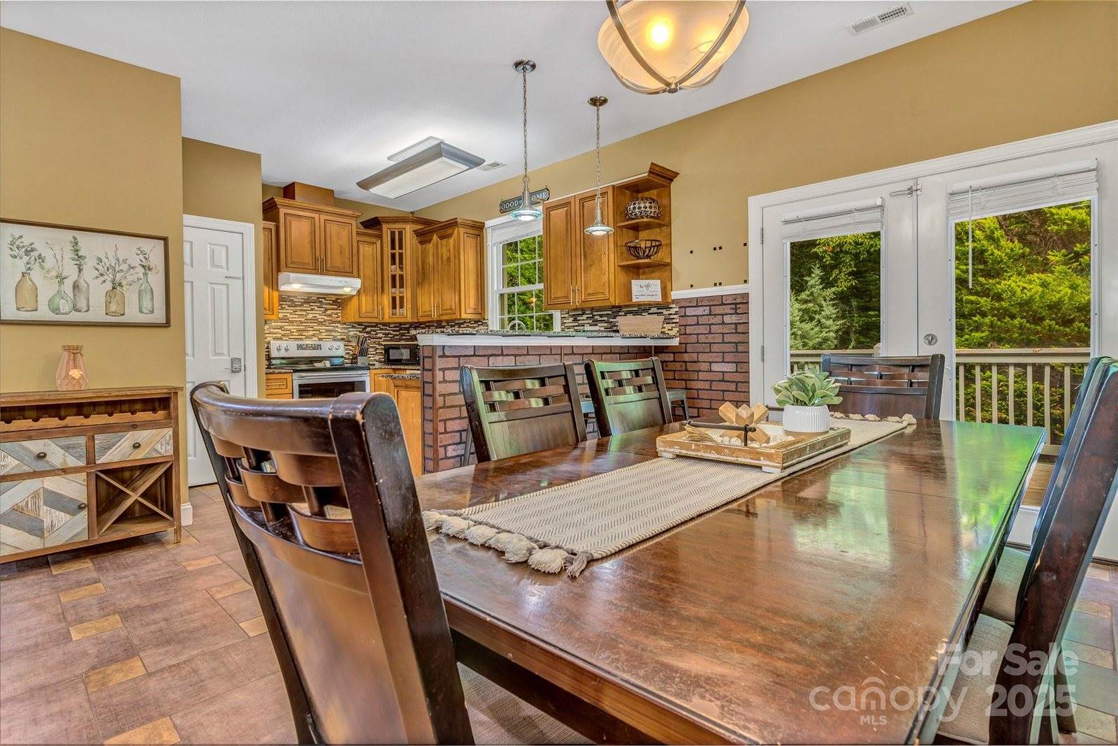 159 South Willow Brook Drive, Asheville, NC 28806