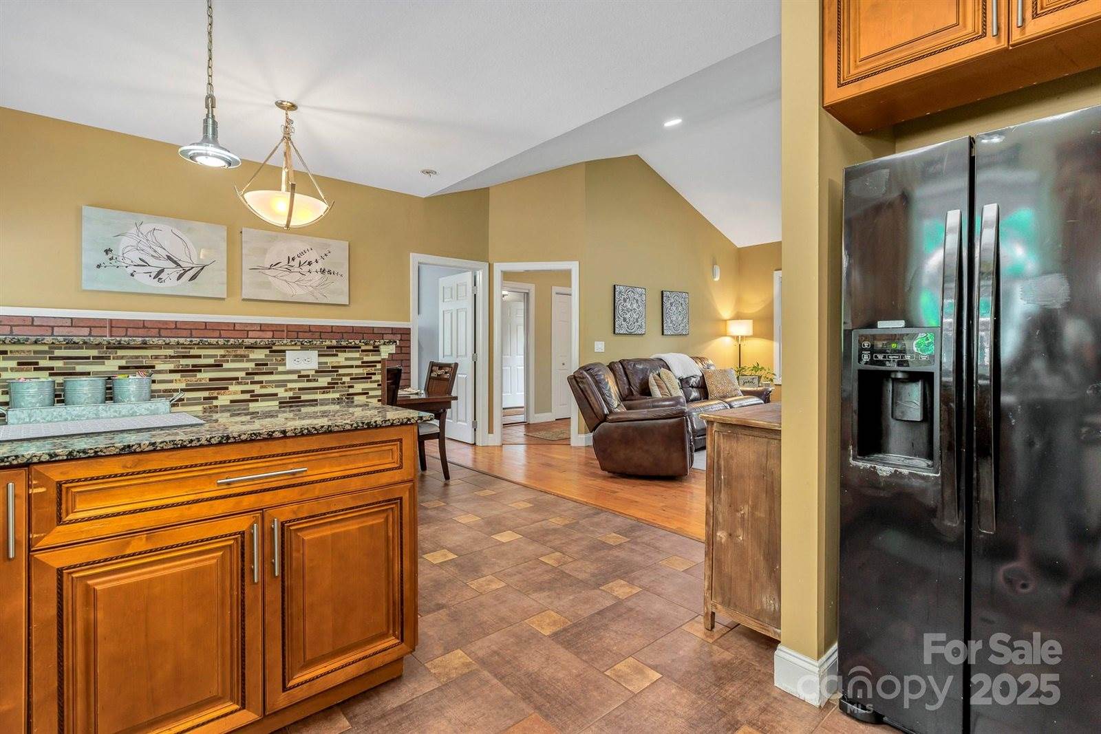 159 South Willow Brook Drive, Asheville, NC 28806