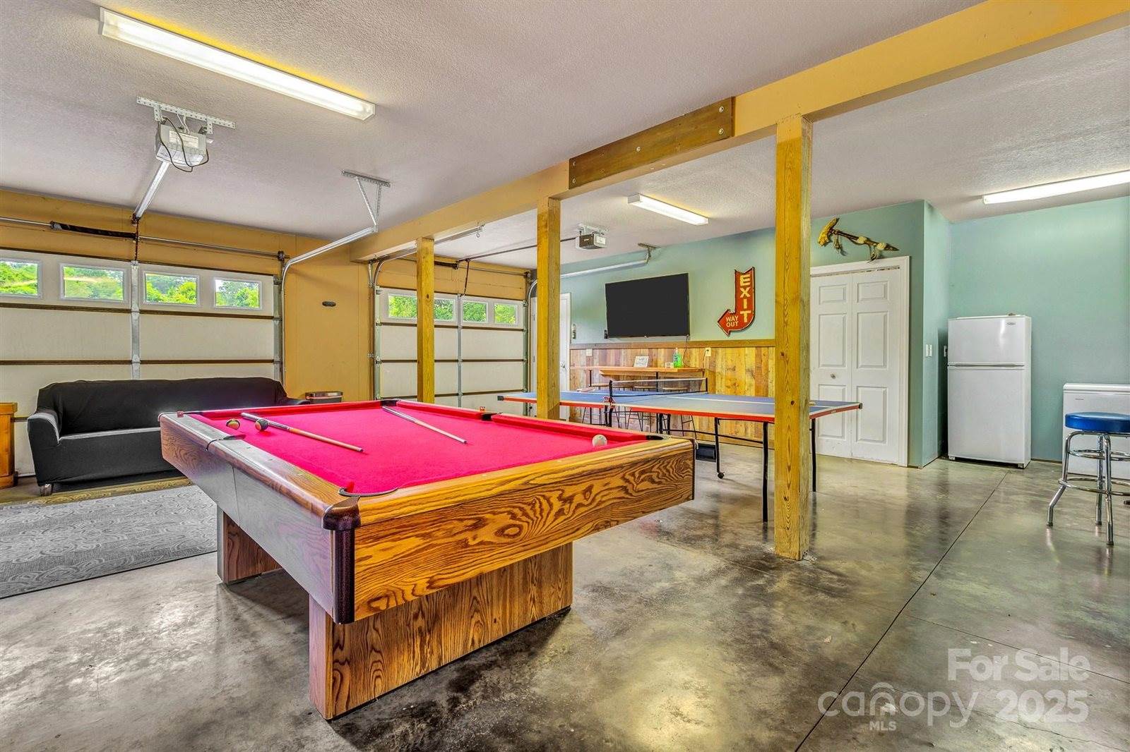 159 South Willow Brook Drive, Asheville, NC 28806