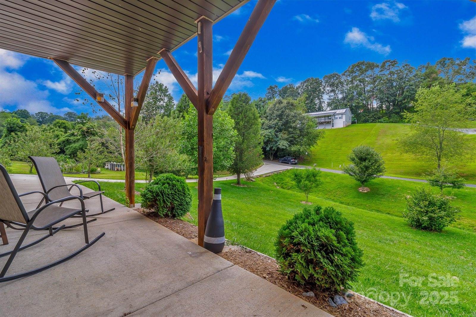 159 South Willow Brook Drive, Asheville, NC 28806