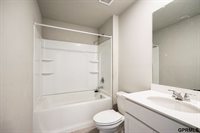 225 North 10th Avenue, Springfield, NE 68059