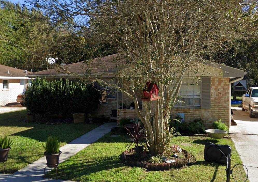 1713, St. Bernard, LA 70085