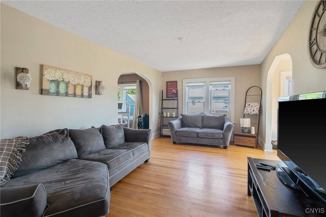 265 Wayland Road, Salina, NY 13208