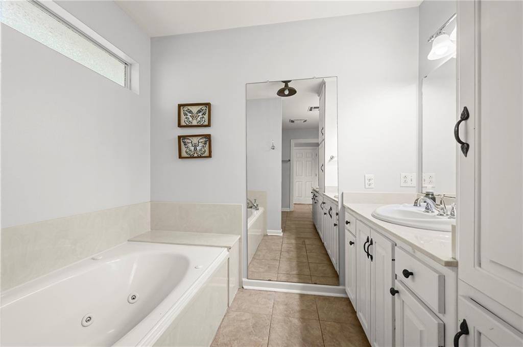 708 South Kirkland Drive, Brusly, LA 70719