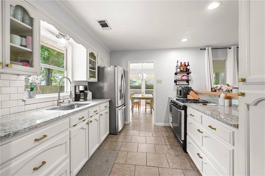 708 South Kirkland Drive, Brusly, LA 70719