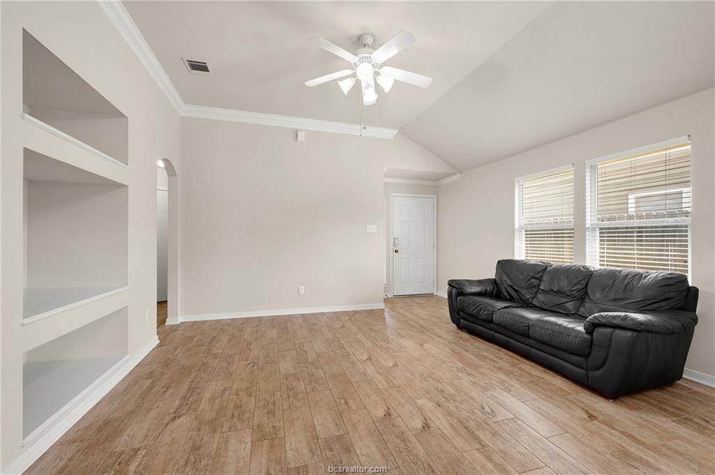 919 Windmeadows Drive, College Station, TX 77845